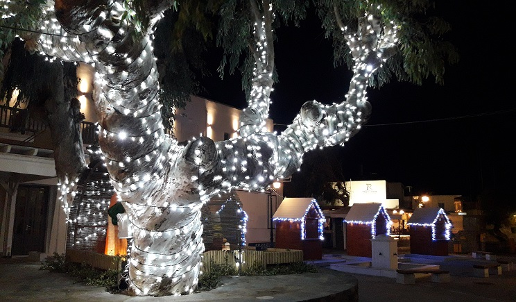 Πάρος: Ζεστασιά, θαλπωρή, λάμψη και μαγεία θα σκορπίσουν τα φετινά Χριστούγεννα στο νησί!