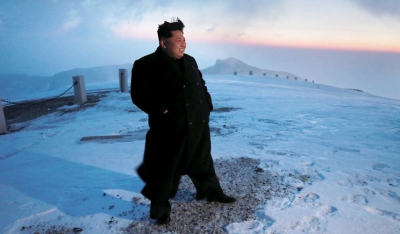 «130 επιστήμονες μάχονται για να κρατήσουν στη ζωή τον Κιμ Γιονγκ Ουν»