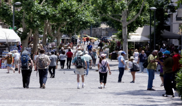 Αντίστροφη μέτρηση για νέες ενισχύσεις: Νέο αφορολόγητο, Youth Pass, σκέψεις για Market Pass 3