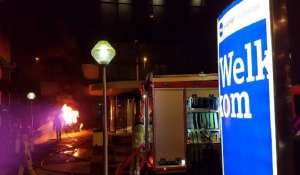 Φορτηγό έπεσε στα γραφεία της εφημερίδας De Telegraaf και τυλίχτηκε στις φλόγες