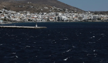 Εικόνες από τον υδροσίφωνα που εμφανίστηκε στην Τήνο: Τι είναι και πως δημιουργείται το φαινόμενο