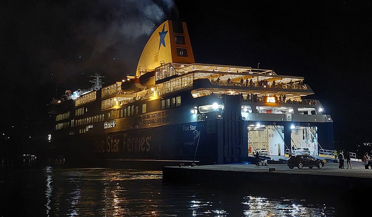 Κυκλάδες – Απεργία Π.Ν.Ο: Αυτό είναι το πρώτο πλοίο που θα αναχωρήσει από Πειραιά για τα νησιά – Καταργείται το Σαββατιάτικο δρομολόγιο του Blue Star Naxos