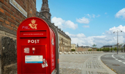Η ταχυδρομική υπηρεσία της Δανίας ρίχνει «τίτλους τέλους» στην παράδοση επιστολών στα σπίτια μετά από 401 χρόνια