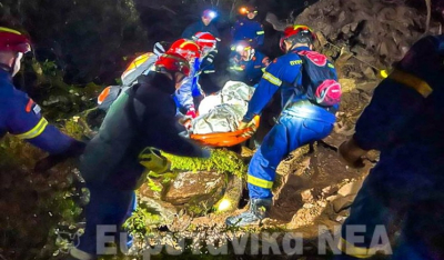 Καρπενήσι: Αυτοκίνητο έπεσε σε γκρεμό - Αποκαλύφθηκε γυμνό και ακέφαλο πτώμα (βίντεο)