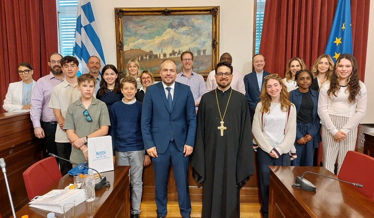Συνάντηση του Προέδρου της Επιτροπής Ελληνισμού της Διασποράς με μαθητές και γονείς του ομογενειακού σχολείου “A. FantisSchool”
