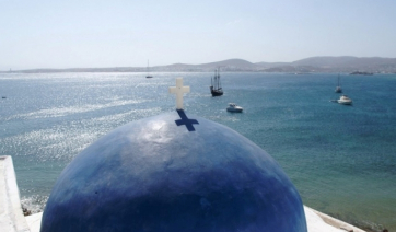 Εντυπωσιακό: To 1/3 περίπου των επισκεπτών των Κυκλάδων με πλοίο έχουν προορισμό την Πάρο και την Αντίπαρο!