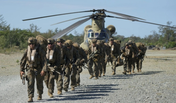 Προετοιμασίες χερσαίας επέμβασης των ΗΠΑ στο Ιράν – Επίθεση της Τεχεράνης στη βάση Ντιέγκο Γκαρσία στον Ινδικό Ωκεανό (βίντεο)