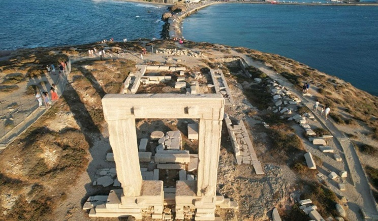 Πορτάρα Νάξου: Αντιδράσεις για την περίφραξη από το Υπουργείο Πολιτισμού (βίντεο)