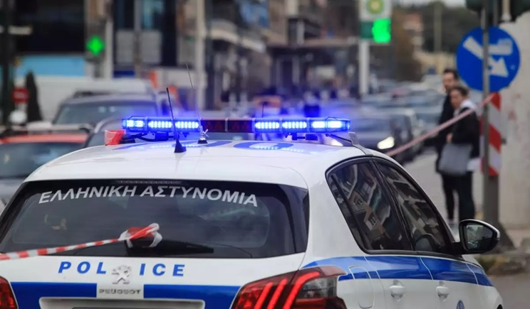 Χαλκίδα: Νεαρός νεκρός από μαχαίρι και δύο σοβαρά τραυματισμένοι - Πολλές προσαγωγές (βίντεο)
