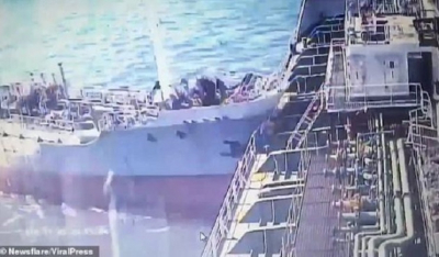 Η στιγμή της σύγκρουσης τάνκερ με πλοίο σε λιμάνι στην Ταϊβάν