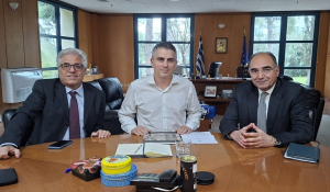 Συνάντηση εργασίας Δημάρχου Πάρου και Προέδρου ΔΕΥΑΠ με τον Υπουργό Υποδομών και Μεταφορών κ. Χρήστο Δήμα για το νέο αεροδρόμιο Πάρου