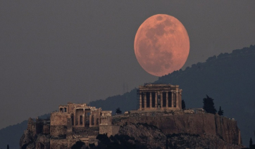 ΥΠΠΟΑ: Αυγουστιάτικη Πανσέληνος με ελεύθερη είσοδο σε αρχαιολογικούς χώρους και μουσεία