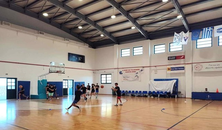 Δήμος Πάρου: Ολοκλήρωση των εργασιών συντήρησης της αίθουσας πολλαπλών χρήσεων και αθλητικών εκδηλώσεων του Δημοτικού Σχολείου Αρχιλόχου – Μάρπησσας