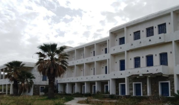 «Στα σκαριά» η ανακαίνιση του Ξενία Κύθνου – Το πλούσιο story από την εποχή του… Όθωνα
