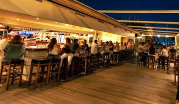 Skipper’s: Το θρυλικό μπαρ-καφέ στον Άλιμο κλείνει έπειτα από 35 χρόνια