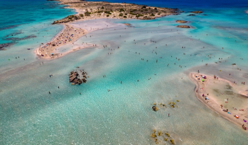 Ελληνική η 2η καλύτερη παραλία στον κόσμο για το 2026 σύμφωνα με το TripAdvisor, συνολικά 4 ακτές της χώρας στην 20άδα