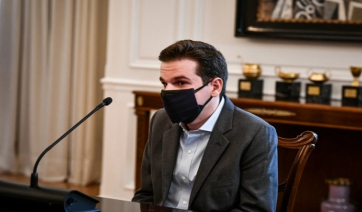 Κωνσταντίνος Ρόζης: Ποιος είναι ο 26χρονος που συνόδευε όλη μέρα τον Κυριάκο Μητσοτάκη στα πλαίσια της DUODay