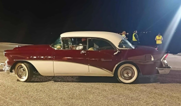 Πάρος: Ξελογιάζει η πανέμορφη Buick Special Riviera
