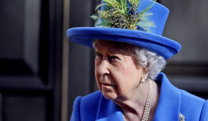 Ακυρώθηκε η σημερινή δημόσια εμφάνιση της βασίλισας Ελισάβετ - Τι ανέφερε το Παλάτι