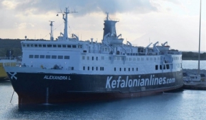 Πρόσκρουση του «Alexandra L» στο λιμάνι της Ζακύνθου