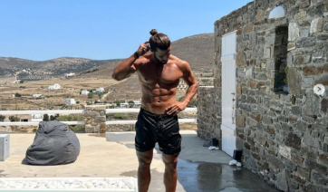 Πάρος – Κωνσταντίνος Βασάλος: Από τις εξωτικές παραλίες του Αγ. Δομίνικου στις χρυσαφένιες αμμουδιές της Πάρου!
