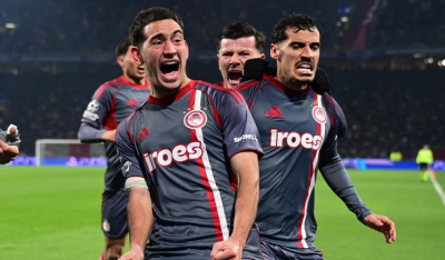 Άγιαξ – Ολυμπιακός 1-2: Θρυλική πρόκριση και φουλ για τους «16»