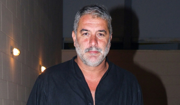 Στην Τροχαία ο Β. Μπισμπίκης - Τον αναζητούσαν γιατί προκάλεσε φθορές σε αυτοκίνητα και εγκατέλειψε το σημείο