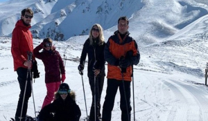 Σάλος με τον Ιμάμογλου: Πήγε για σκι δίπλα στις σεισμόπληκτες περιοχές