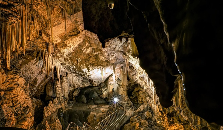Σπήλαια Κυκλάδων: Η υπόγεια γοητεία του Αιγαίου