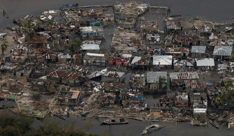 Τυφώνας Μάθιου: Πάνω από 800 νεκροί στην Αϊτή, σε επιφυλακή οι αμερικανικές αρχές