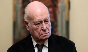 Σίγησε η φωνή που μας δονούσε