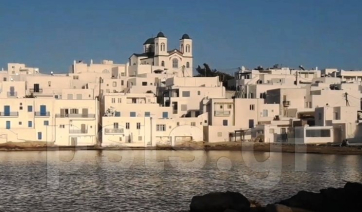 Πάρος, Νάουσα: «Πειραγμένο» ηλιοβασίλεμα από τη φωτιά στη Χίο – Ανυποψίαστοι το απαθανάτιζαν οι τουρίστες