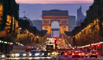 Γαλλία: Σβήνουν τα φώτα το βράδυ σε δημοτικά κτίρια και μνημεία στο Παρίσι