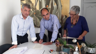 Υπογράφηκε σήμερα το συμβόλαιο παραχώρησης για την ανέγερση του 2ου Γυμνασίου Παροικίας Πάρου