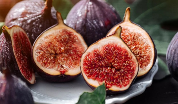 Σύκα και φραγκόσυκα: Τα οφέλη και πόσα μπορούμε να καταναλώνουμε