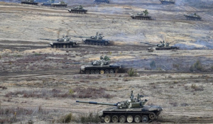 Η Λευκορωσία αναπτύσσει δυνάμεις στα σύνορα με την Ουκρανία – Ζήτησε S-400 από τη Ρωσία