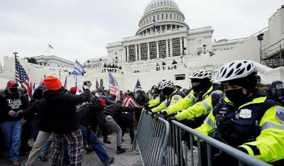 ΗΠΑ: Διαδηλωτές εισέβαλαν στο Καπιτώλιο