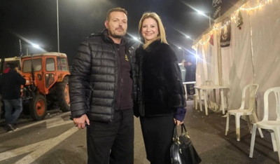 Η Μαρία Καρυστιανού επισκέφτηκε το αγροτικό μπλόκο της Νίκαιας