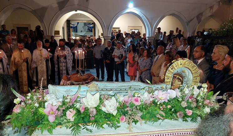 Πάρος – Εκατονταπυλιανή: Βαθιά ευλάβεια και συγκίνηση στην Ακολουθία της Λιτής (Βίντεο)