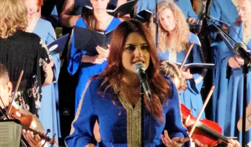 Πάρος: Μάγεψε η ερμηνεία της «Αστερομάτας» από Παριανή χορωδό στο Ανοιχτό Θέατρο Λευκών! (Βίντεο)