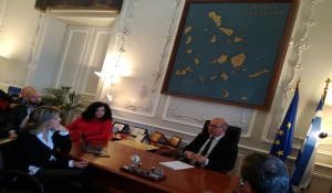 Συνάντηση του Αντιπεριφερειάρχη Κυκλάδων Γιώργου Λεονταρίτη με τη Βουλευτή της Νέας Δημοκρατίας Άννα Καραμανλή