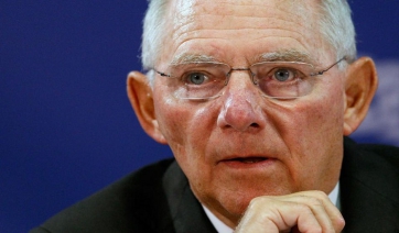 Σόιμπλε: «Λυπάμαι για τους Ελληνες»..........