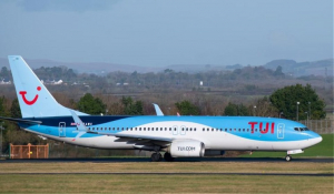 Τρίτο πλήγμα: TUI και Jet2 ακυρώνουν τα ταξιδιωτικά πακέτα από Βρετανία προς Κρήτη, Ζάκυνθο, Σαντορίνη και Μύκονο