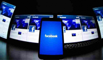 Η Microsoft κοντράρει το Facebook και μπαίνει στην «κούρσα» του metaverse μέσω του Teams