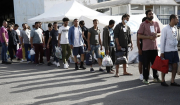 Ναυάγιο στην Πύλο: Στη Μαλακάσα οι διασωθέντες - Βαρύ το κατηγορητήριο για τους 9 διακινητές