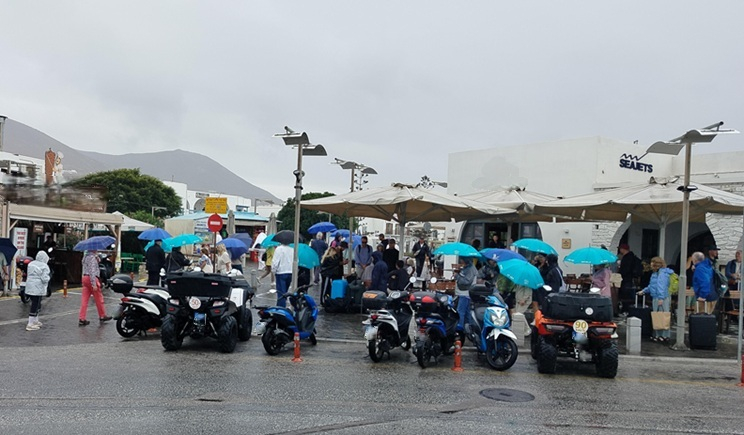 Με βροχές και καταιγίδες αρχίζει η εβδομάδα: Πού θα είναι έντονες, πότε εξασθενούν τα φαινόμενα (βίντεο)