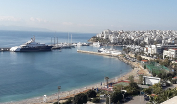 Οι αλάνες του Πειραιά ζωντανεύουν: Παλιά Κοκκινιά, Βοτσαλάκια, Καμίνια -Τι ετοιμάζουν ηθοποιοί και βετεράνοι ποδοσφαιριστές