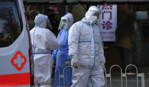 Σοροί σε νοσοκομεία και κρεματόρια στην Κίνα -Οι πρώτοι θάνατοι με το νέο κύμα λοιμώξεων