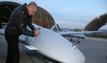 Συνεχίζει να προκαλεί η Τουρκία -Προσγειώθηκε πρώτο drone στα Κατεχόμενα