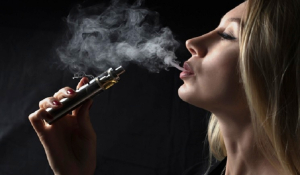 Νέα έρευνα αποδεικνύει ότι το άτμισμα βοήθησε 400.000 Ολλανδούς καπνιστές να σταματήσουν το κάπνισμα